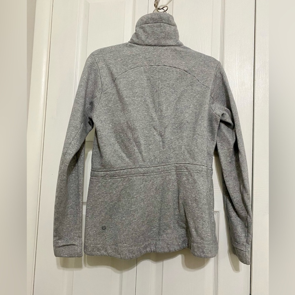 Lululemon Lined Full Zip Up Athletic Jacket Size 8 Adjustable Waist Phone Pocket - Picture 5 of 6